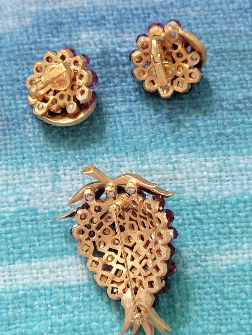 Trifarri Bead Brooch Set - Picture 2 of 2